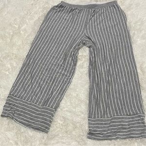 Donna Karan lounge capris